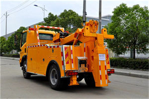 湖里高速路拖车费